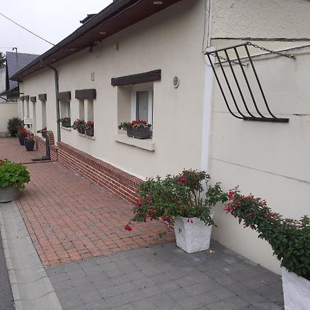 Relais Des Tourterelles Bed & Breakfast La Neuville-aux-Joutes Luaran gambar