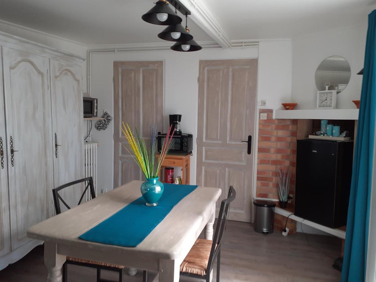 Relais Des Tourterelles Bed & Breakfast La Neuville-aux-Joutes Luaran gambar