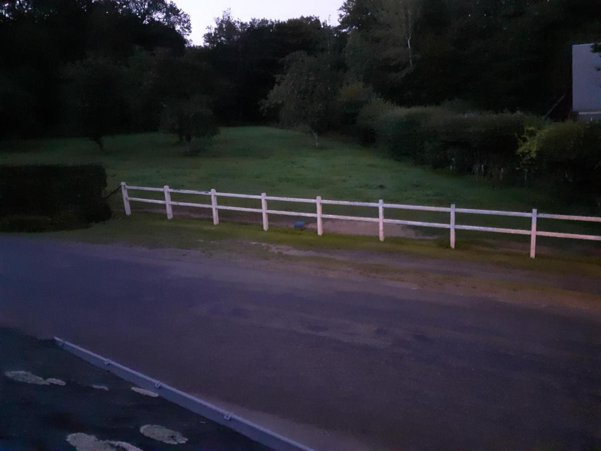 Relais Des Tourterelles Bed & Breakfast La Neuville-aux-Joutes Luaran gambar