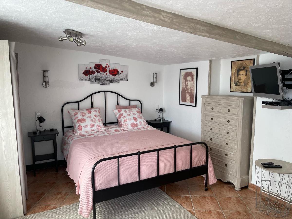 Relais Des Tourterelles Bed & Breakfast La Neuville-aux-Joutes Luaran gambar